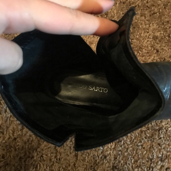Franco Sarto flat black zip up booties - Picture 5 of 5